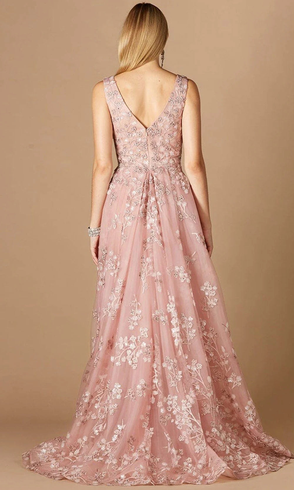 Formal Women's Dresses Handmade Embroidered V-neck Long Gown Floor Length Gown With Off Shoulder Evening Gown Prom Dress Formal Dresses Prom Dresses Stores